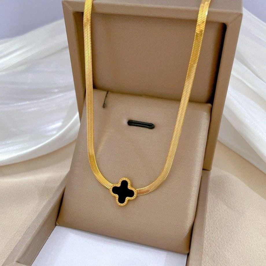 Tudo Star Beads Necklace